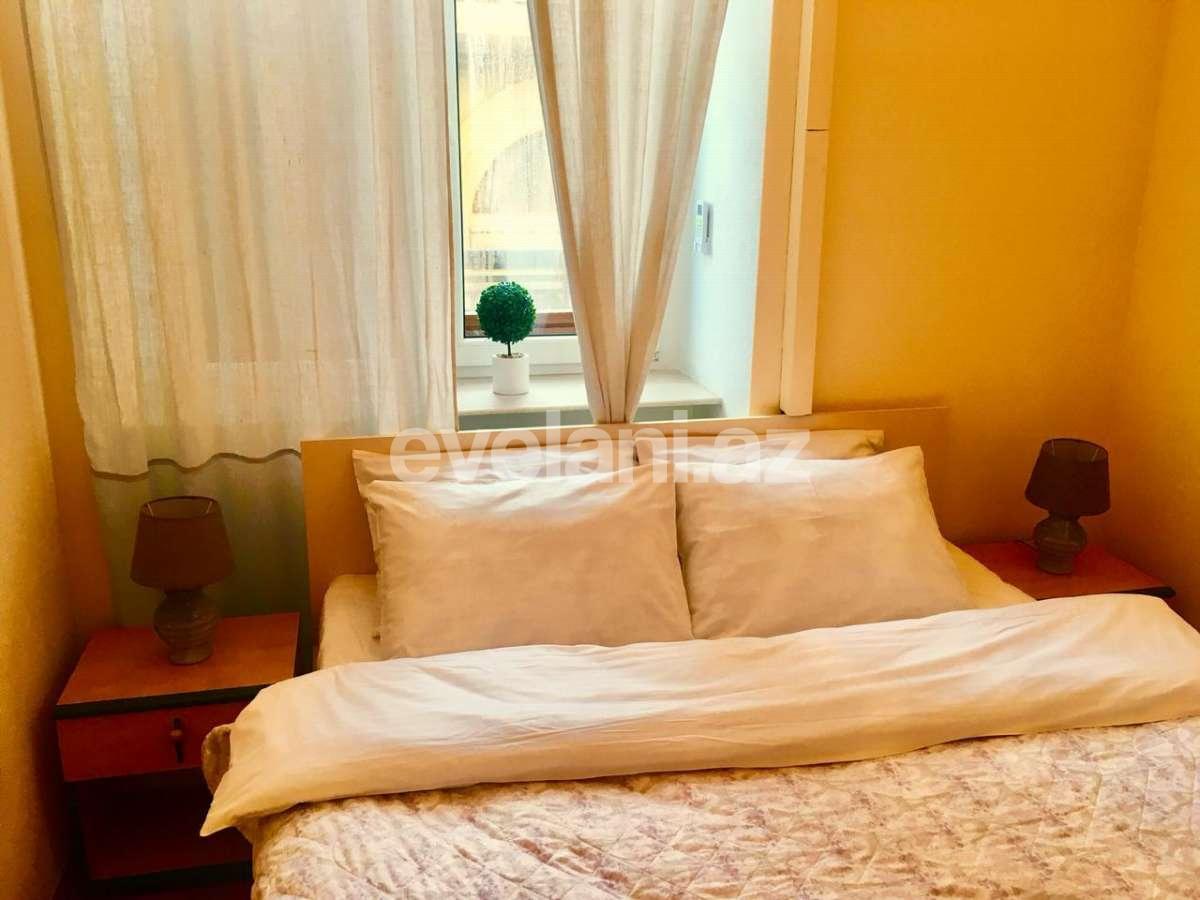 Rent, old building, 3 room, 110 m², Sabail r.