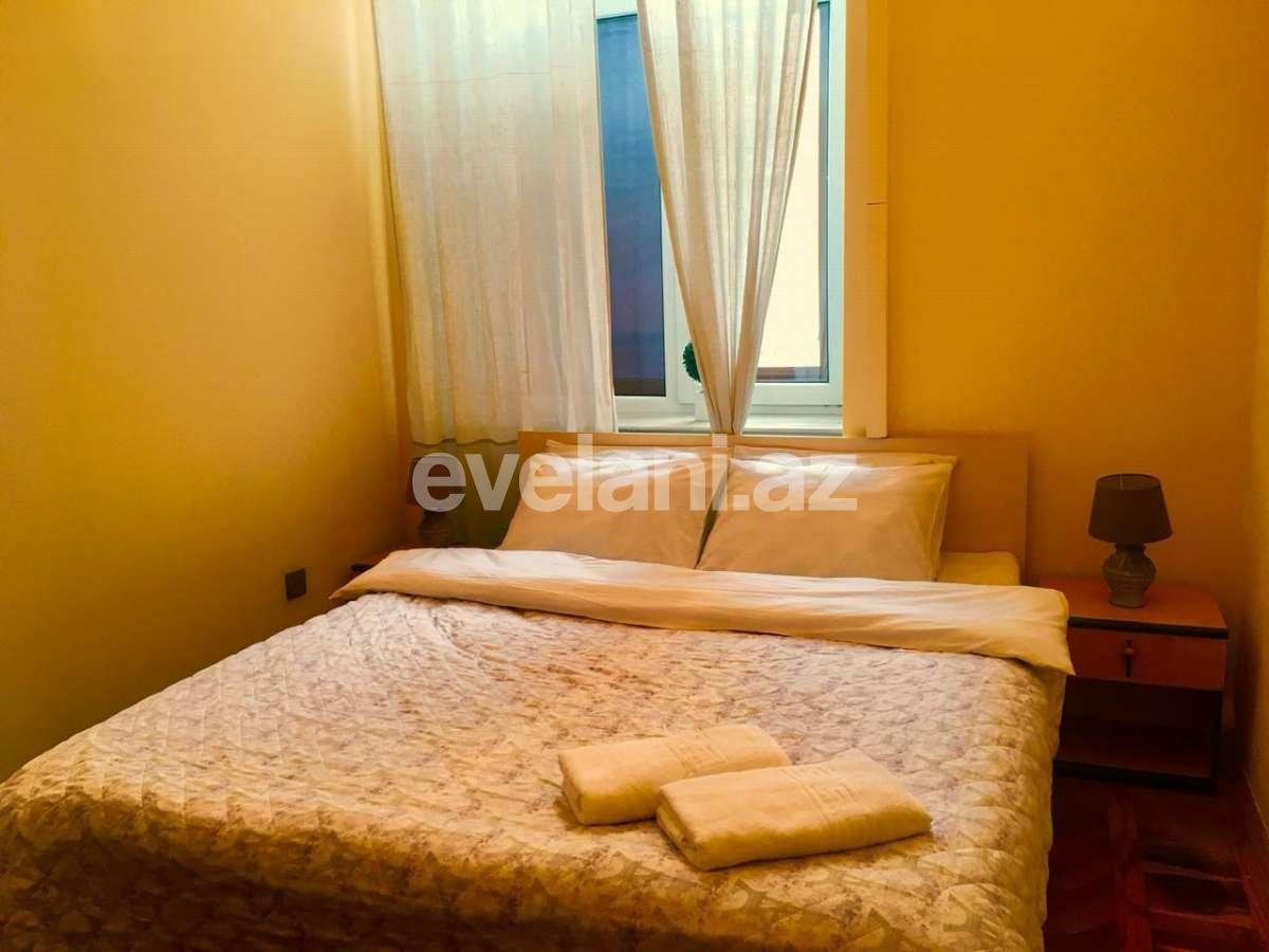 Rent, old building, 3 room, 110 m², Sabail r.