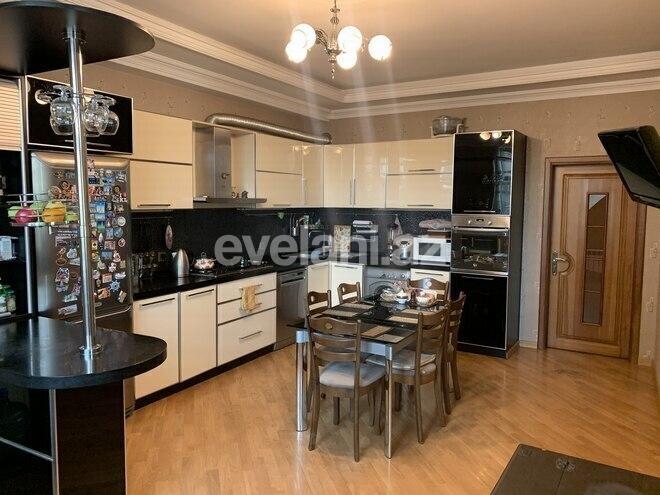 Продаётся, новостройка, 4-комнаты, 175 m², Иншаатчылар m.