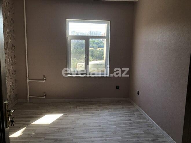 Sale, old building, 4 room, 110 m², Bakikhanov d.
