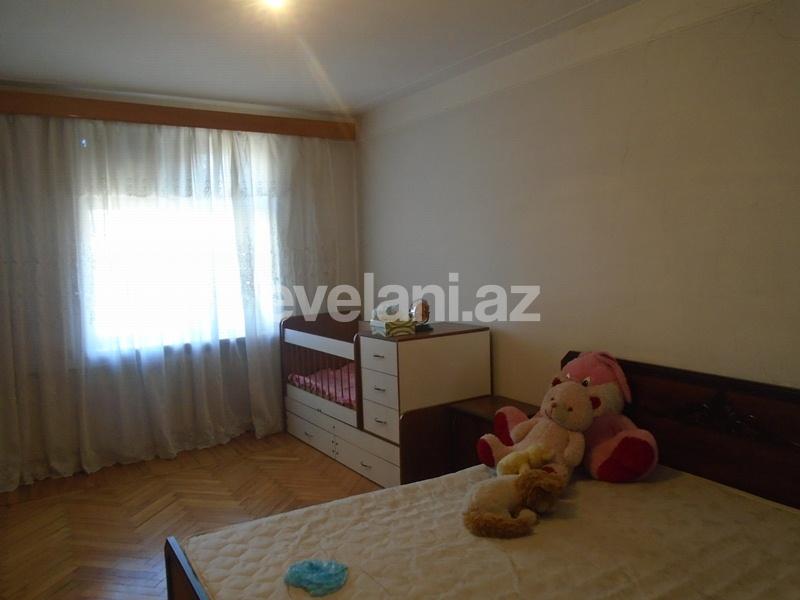 Rent, old building, 2 room, 80 m², Elmlar Akademiyası m.