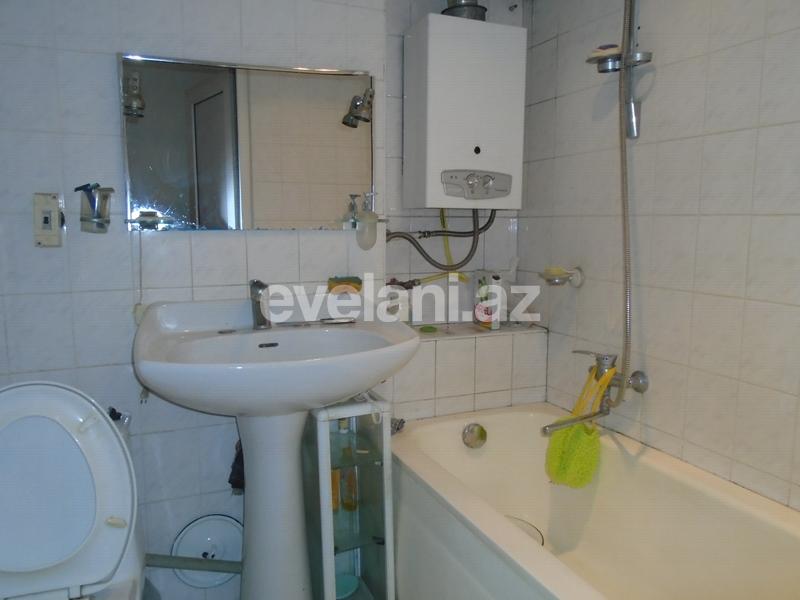 Rent, old building, 2 room, 80 m², Elmlar Akademiyası m.