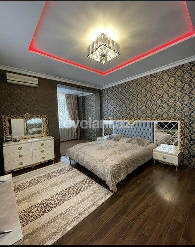 Satılır, yeni tikili, 4 otaqlı, 220 m², 28 may m.