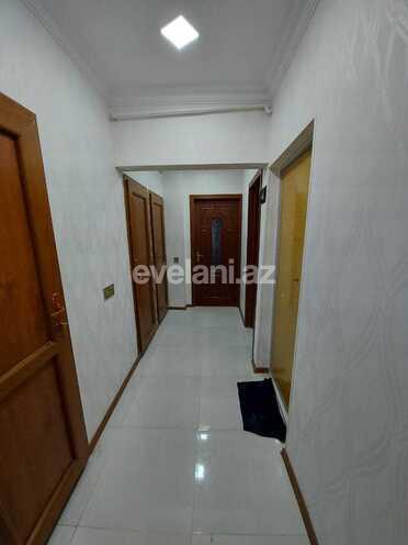 Sale, old building, 2 room, 60 m², Bakikhanov d.