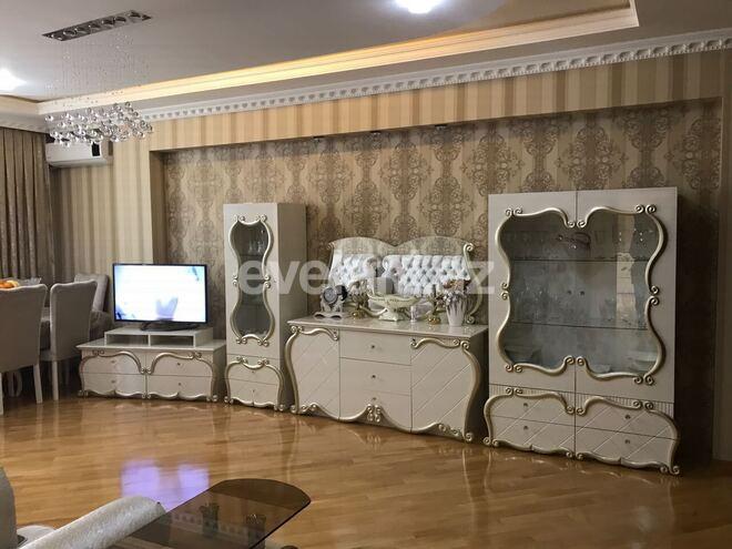 Satılır, yeni tikili, 3 otaqlı, 92 m², Azadlıq prospekti m.