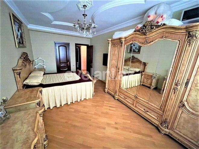 Satılır, yeni tikili, 4 otaqlı, 175 m², Memar Əcəmi m.