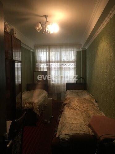 Satılır, yeni tikili, 2 otaqlı, 68 m², İnşaatçılar m.
