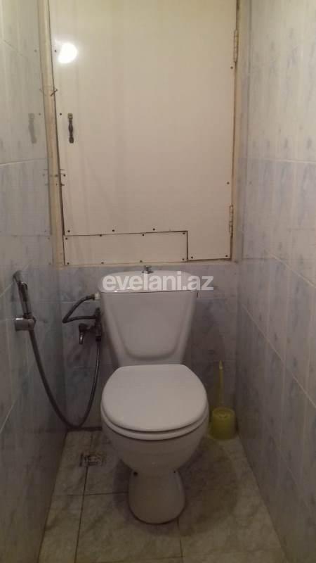 Satılır, köhnə tikili, 2 otaqlı, 55 m², Azadlıq prospekti m.