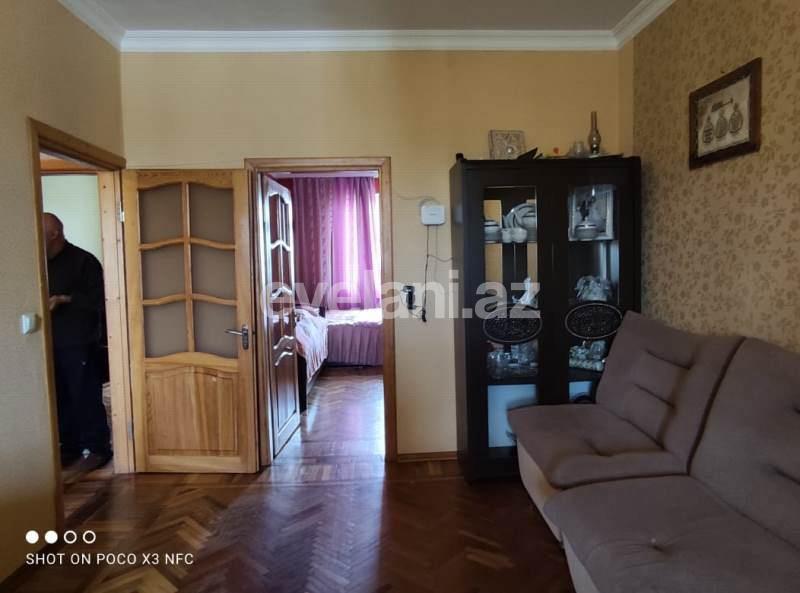 Satılır, köhnə tikili, 3 otaqlı, 67 m², Azadlıq prospekti m.