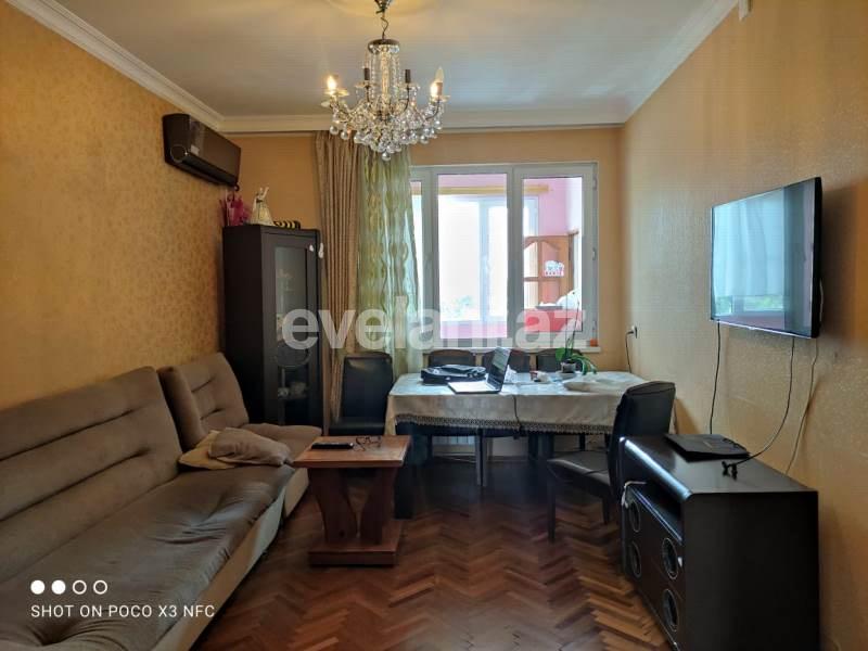 Satılır, köhnə tikili, 3 otaqlı, 67 m², Azadlıq prospekti m.