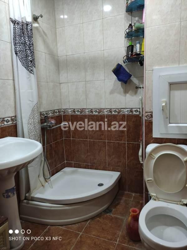 Satılır, köhnə tikili, 3 otaqlı, 67 m², Azadlıq prospekti m.