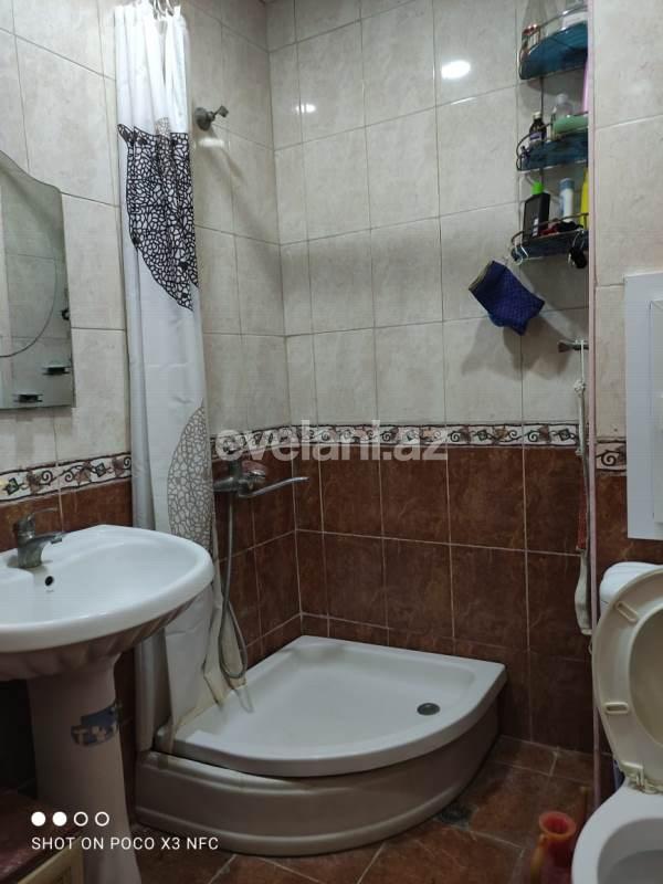 Satılır, köhnə tikili, 3 otaqlı, 67 m², Azadlıq prospekti m.