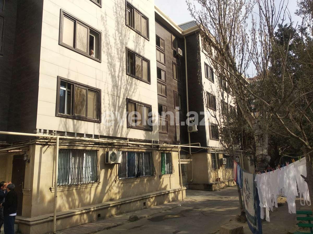 Satılır, köhnə tikili, 2 otaqlı, 31 m², Elmlər Akademiyası m.