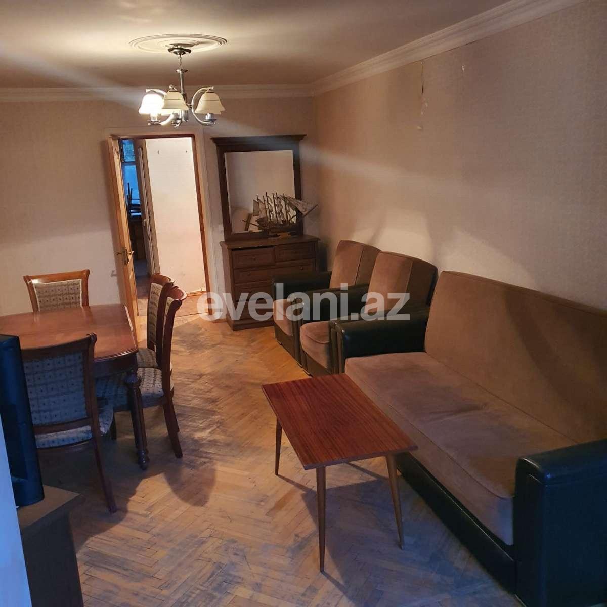 Satılır, köhnə tikili, 3 otaqlı, 65 m², İnşaatçılar m.
