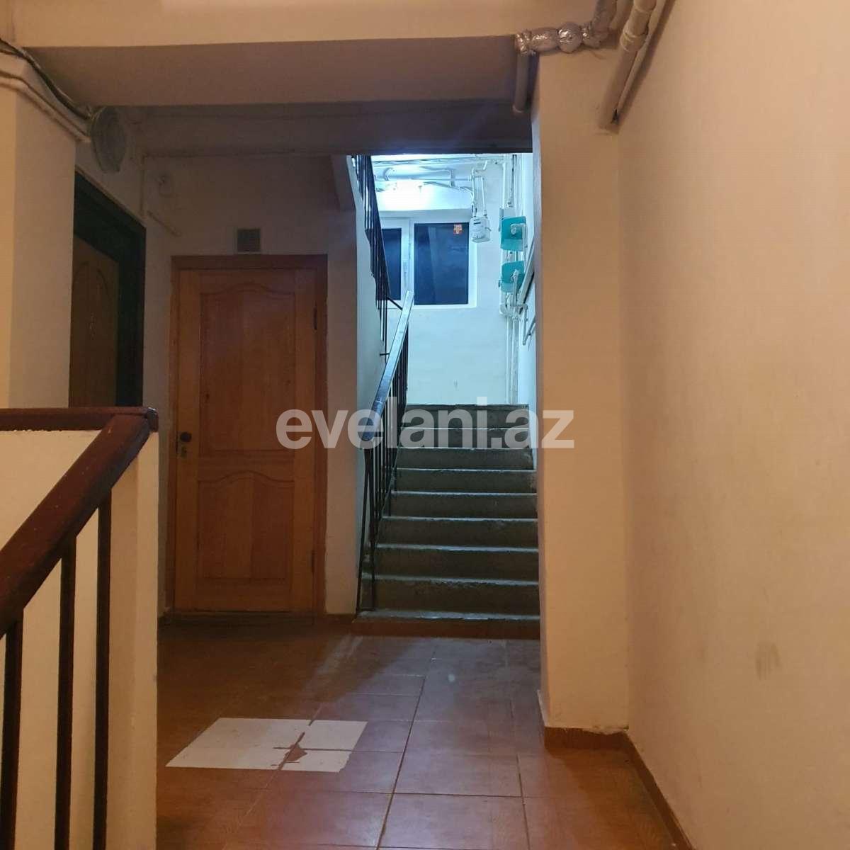 Satılır, köhnə tikili, 3 otaqlı, 65 m², İnşaatçılar m.