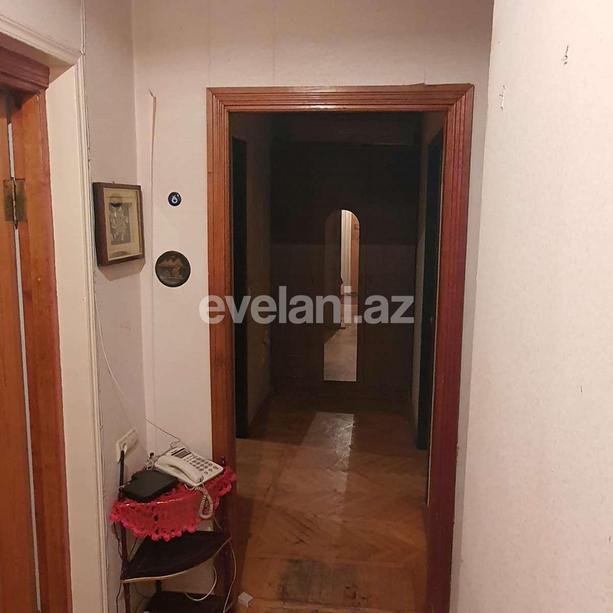 Satılır, köhnə tikili, 3 otaqlı, 65 m², İnşaatçılar m.