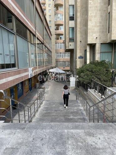 Satılır, yeni tikili, 2 otaqlı, 66 m², İnşaatçılar m.