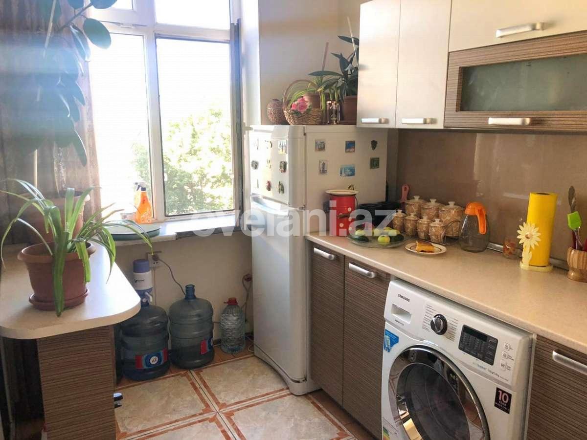 Sale, old building, 3 room, 70 m², Nariman Narimanov m.