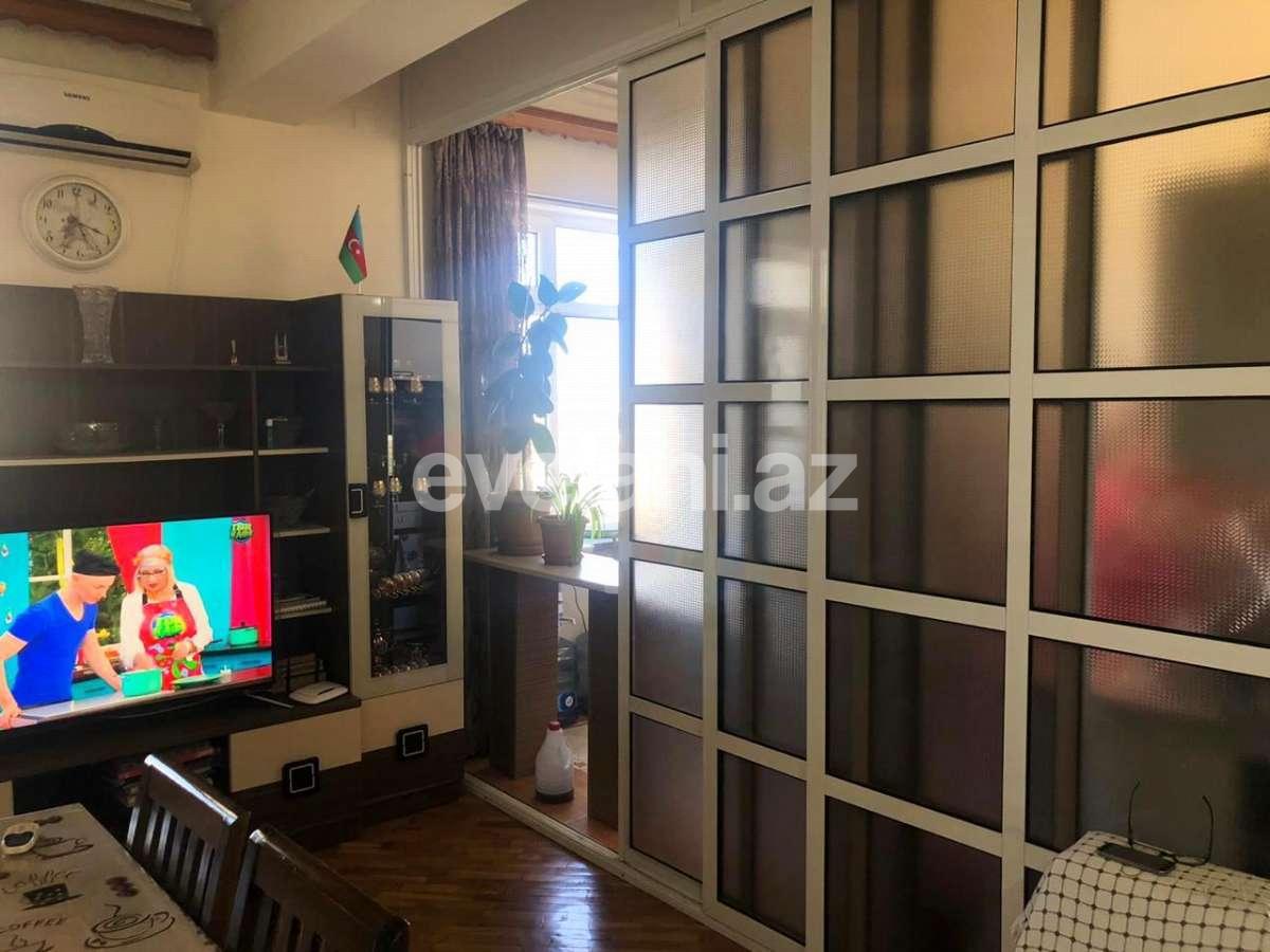 Sale, old building, 3 room, 70 m², Nariman Narimanov m.