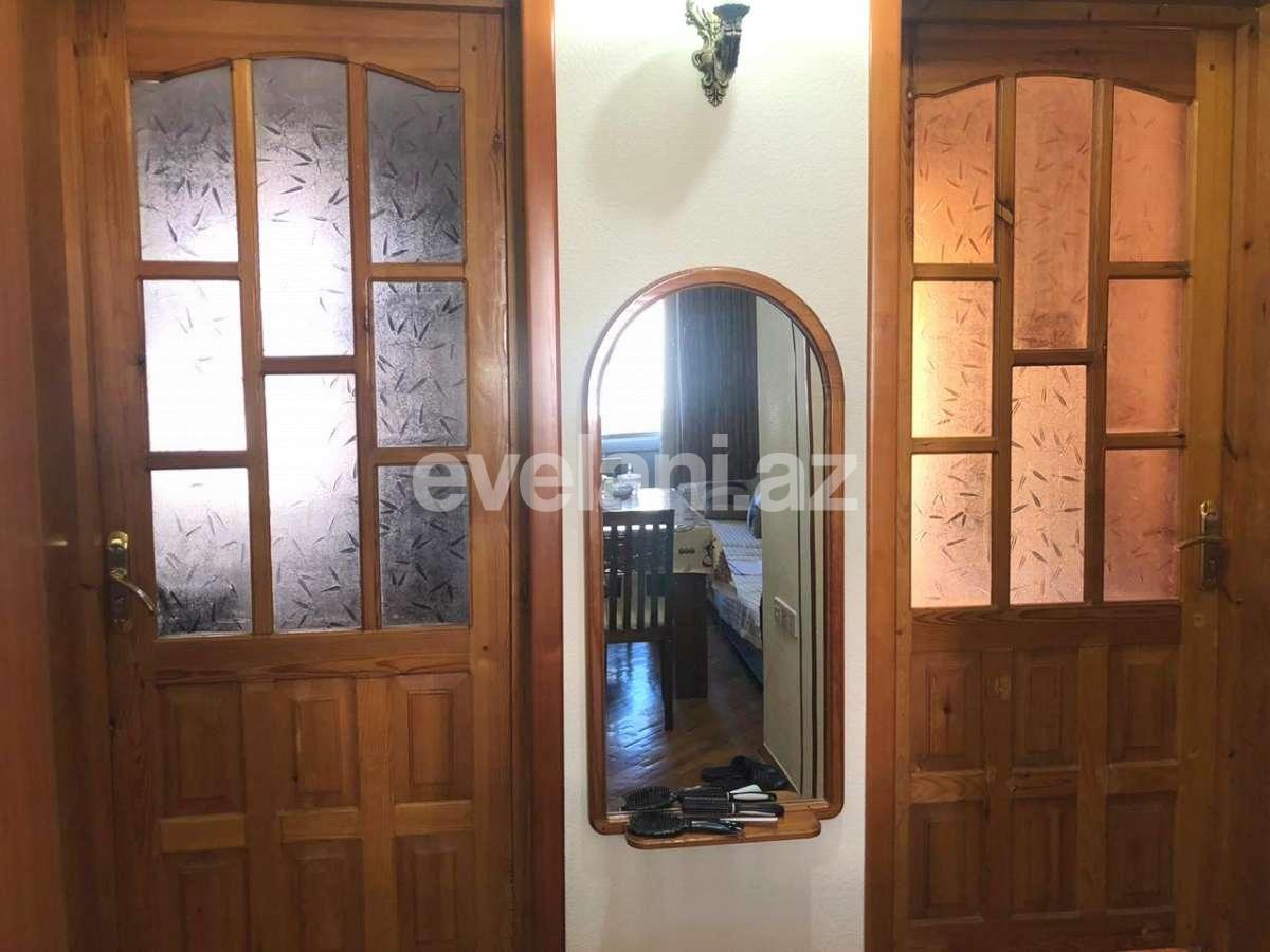 Sale, old building, 3 room, 70 m², Nariman Narimanov m.