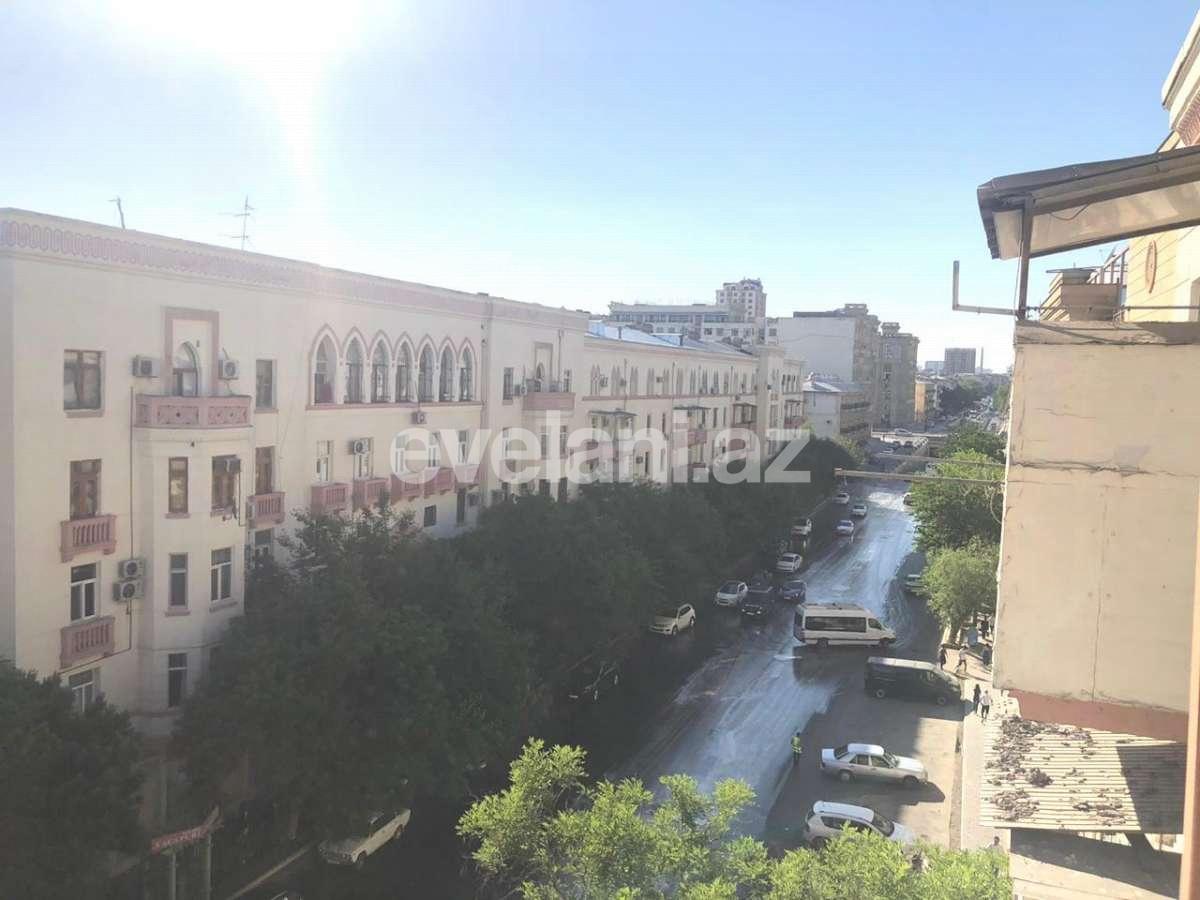 Sale, old building, 3 room, 70 m², Nariman Narimanov m.