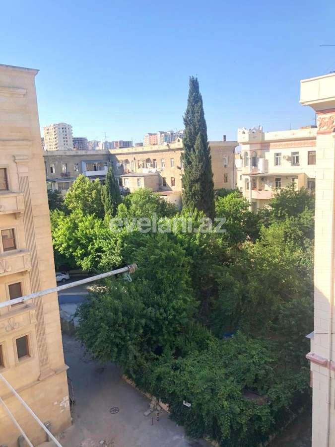 Sale, old building, 3 room, 70 m², Nariman Narimanov m.