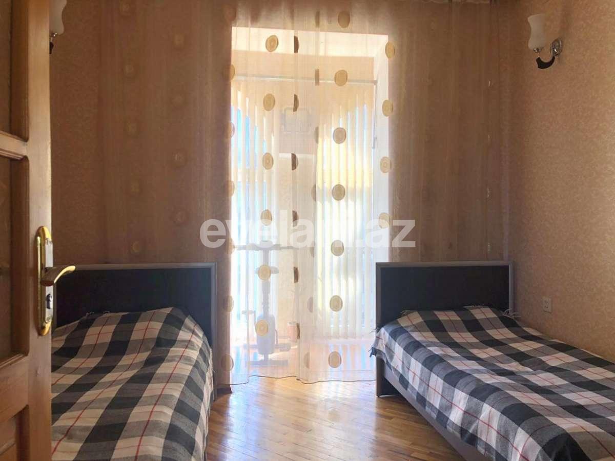 Sale, old building, 3 room, 70 m², Nariman Narimanov m.