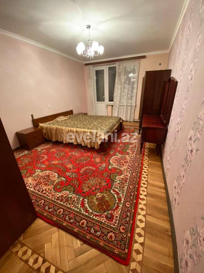 Sale, old building, 3 room, 70 m², Nizami m.