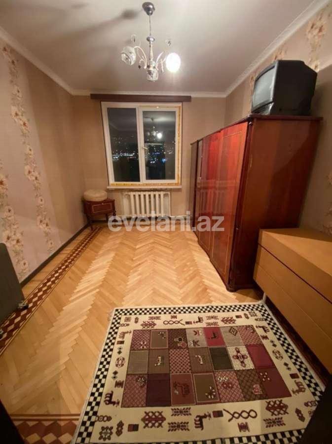 Sale, old building, 3 room, 70 m², Nizami m.