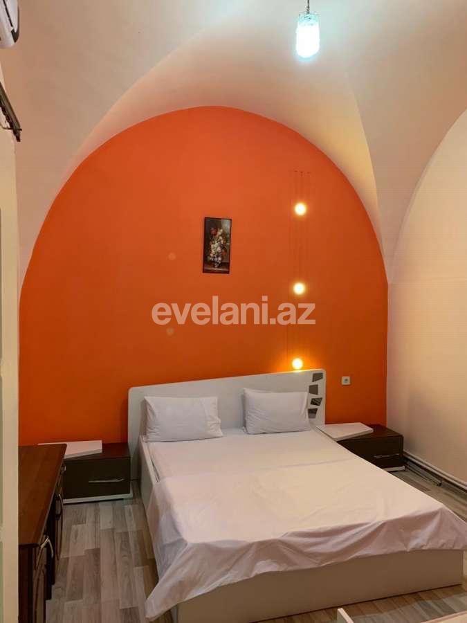 Satılır, köhnə tikili, 4 otaqlı, 140 m², Sahil m.