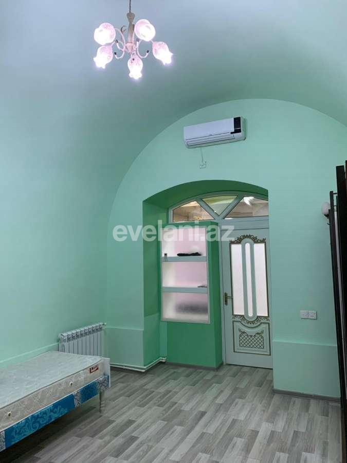 Satılır, köhnə tikili, 4 otaqlı, 140 m², Sahil m.