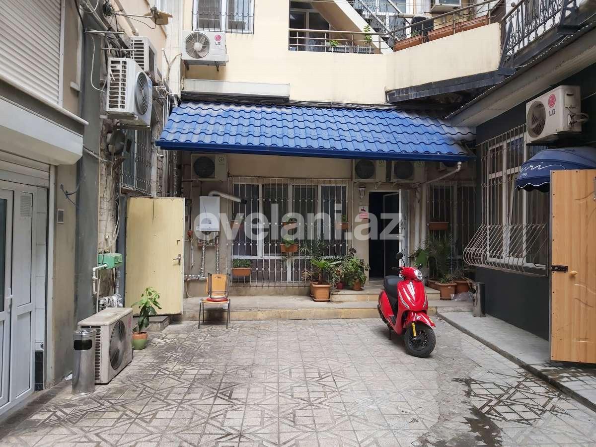 Satılır, köhnə tikili, 4 otaqlı, 140 m², Sahil m.