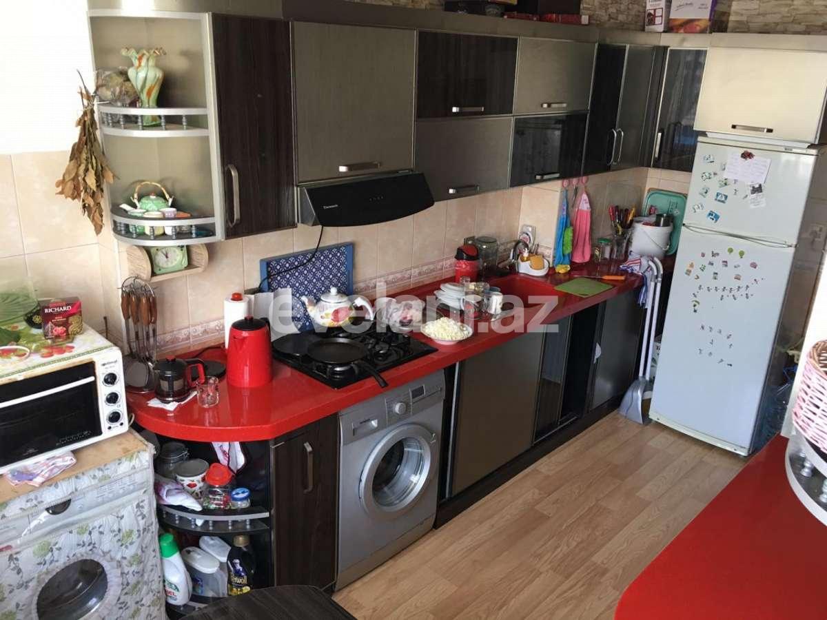 Satılır, köhnə tikili, 3 otaqlı, 75 m², Elmlər Akademiyası m.