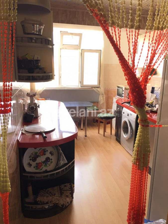 Satılır, köhnə tikili, 3 otaqlı, 75 m², Elmlər Akademiyası m.