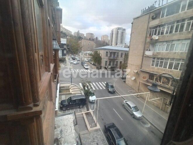 Sale, old building, 3 room, 90 m², Icheri Sheher m.
