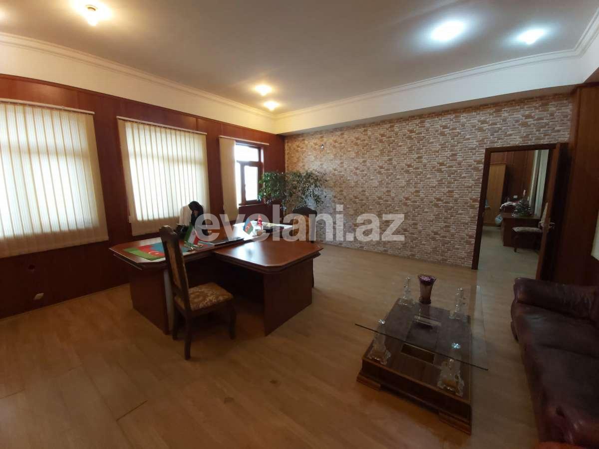 Sale, office, 23 room, 1270 m², Shah Ismail Khatai m.