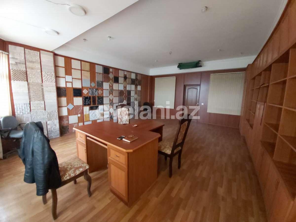 Sale, office, 23 room, 1270 m², Shah Ismail Khatai m.