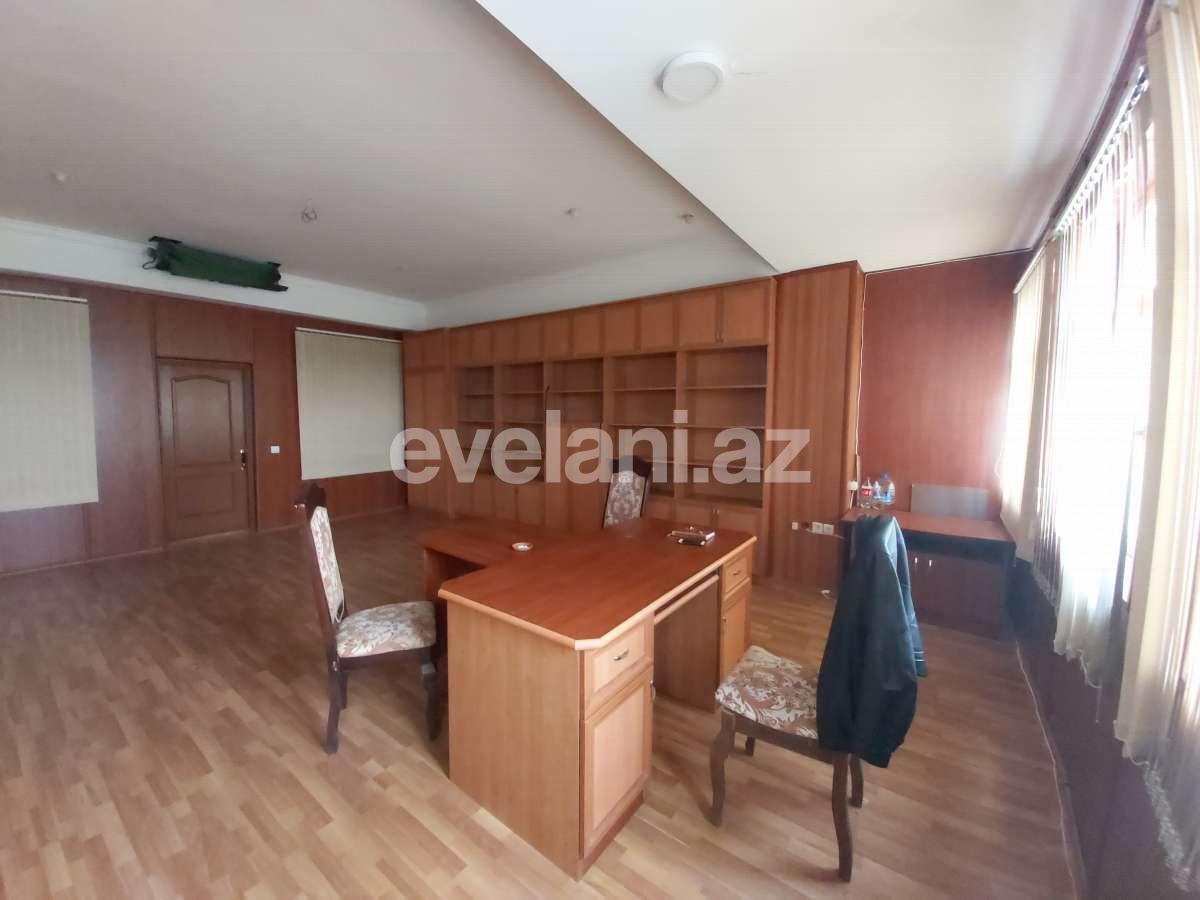 Sale, office, 23 room, 1270 m², Shah Ismail Khatai m.