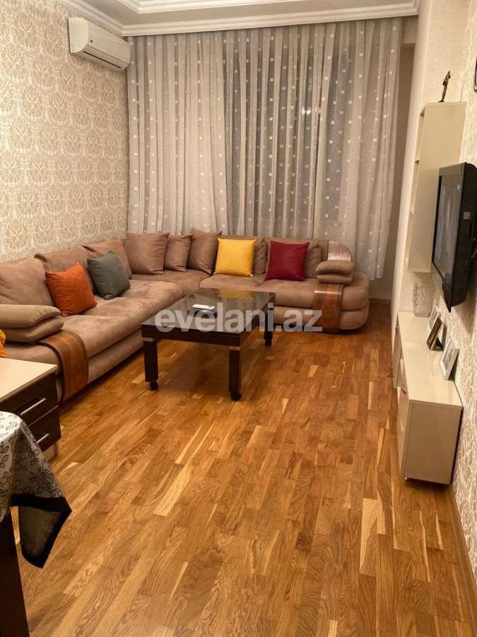 Satılır, yeni tikili, 2 otaqlı, 70 m², İnşaatçılar m.