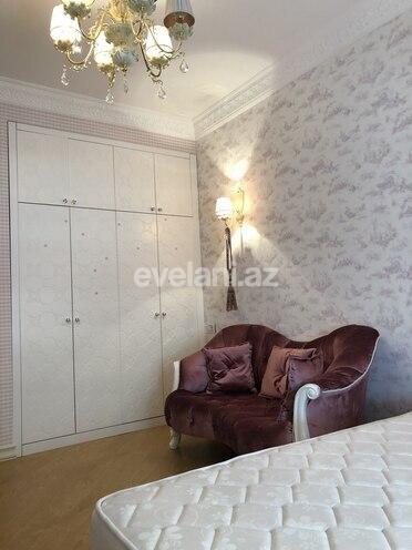 Продаётся, новостройка, 5-комнаты, 215 m², Хатаинский r.