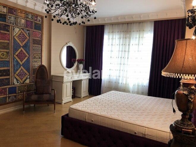 Продаётся, новостройка, 5-комнаты, 215 m², Хатаинский r.