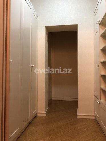 Продаётся, новостройка, 5-комнаты, 215 m², Хатаинский r.