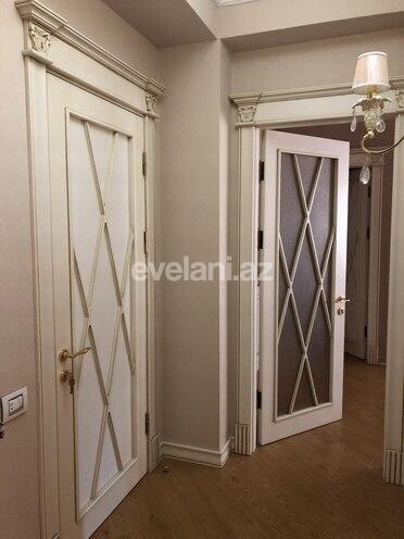 Продаётся, новостройка, 5-комнаты, 215 m², Хатаинский r.