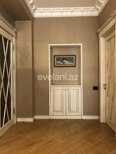 Продаётся, новостройка, 5-комнаты, 215 m², Хатаинский r.