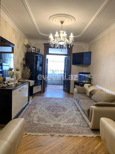 Satılır, köhnə tikili, 3 otaqlı, 70 m², Nərimanov r.