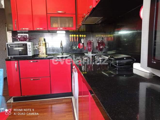 Satılır, köhnə tikili, 3 otaqlı, 70 m², Həzi Aslanov m.