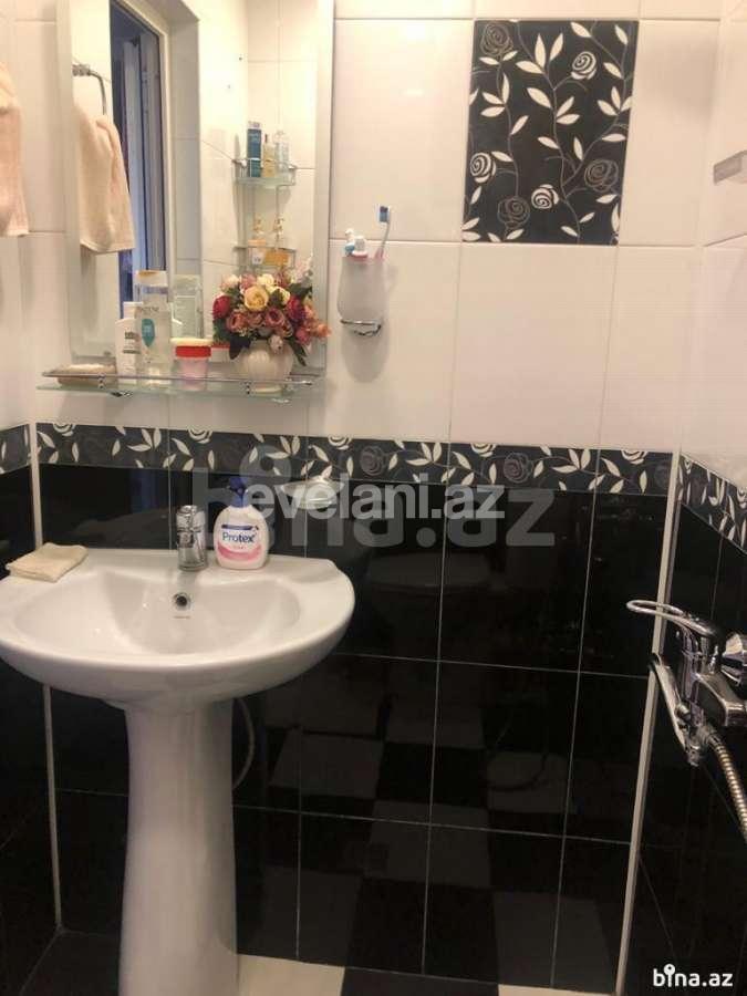 Satılır, köhnə tikili, 2 otaqlı, 55 m², Azadlıq prospekti m.