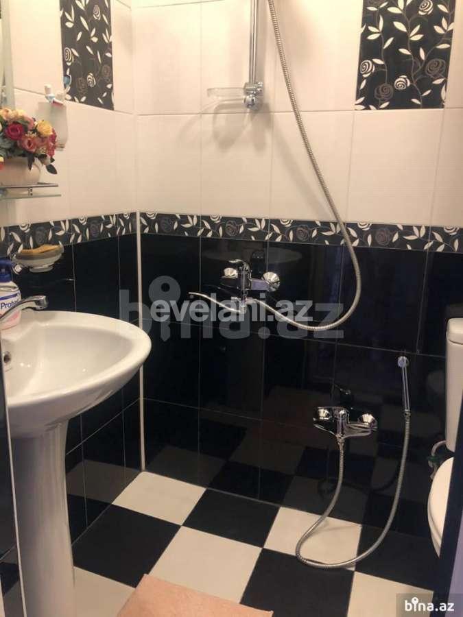 Satılır, köhnə tikili, 2 otaqlı, 55 m², Azadlıq prospekti m.