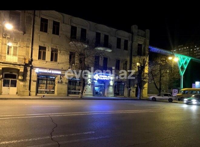 Kirayə verilir, köhnə tikili, 4 otaqlı, 110 m², Nərimanov r.