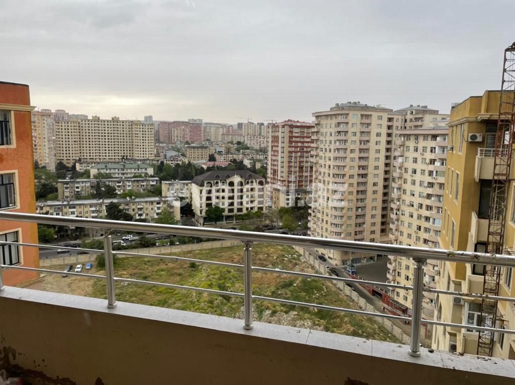 Kirayə verilir, yeni tikili, 3 otaqlı, 100 m², İnşaatçılar m.